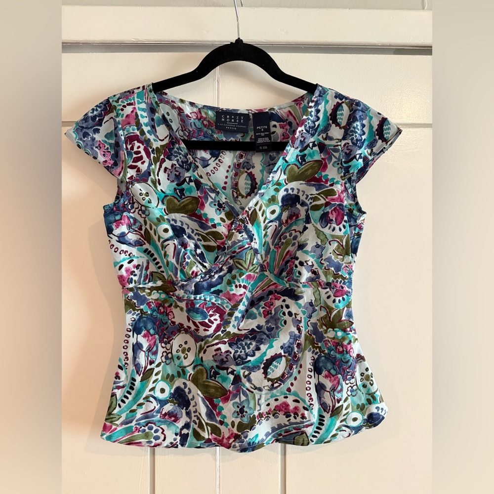 Vintage Y2K Crazy Horse Liz Claiborne 100% Silk Cap Sleeve Watercolor Top